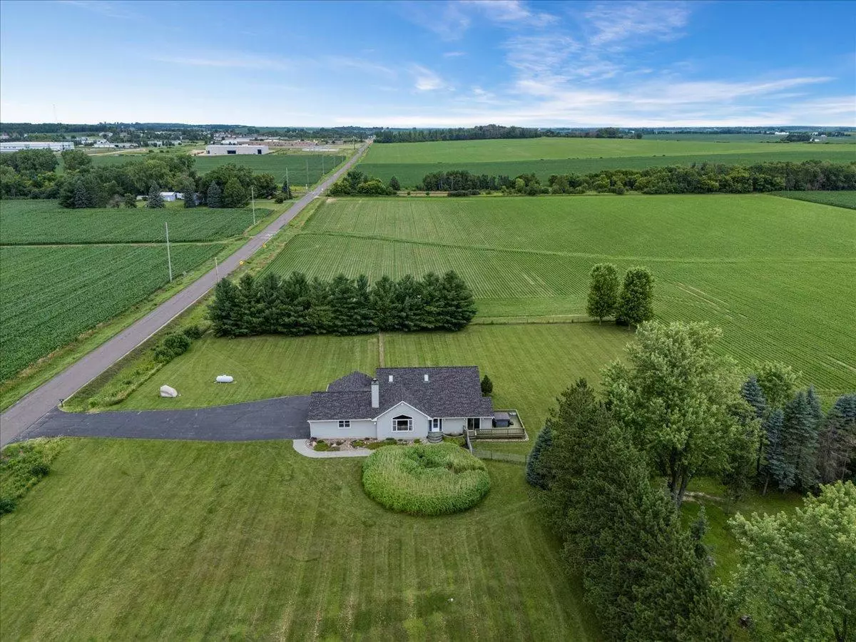 Warren Twp, WI 54023,811 130th ST