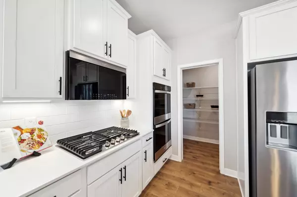 Woodbury, MN 55129,10711 Bent Pine CIR