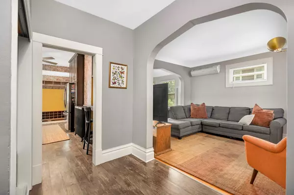 Saint Paul, MN 55102,386 Arbor ST