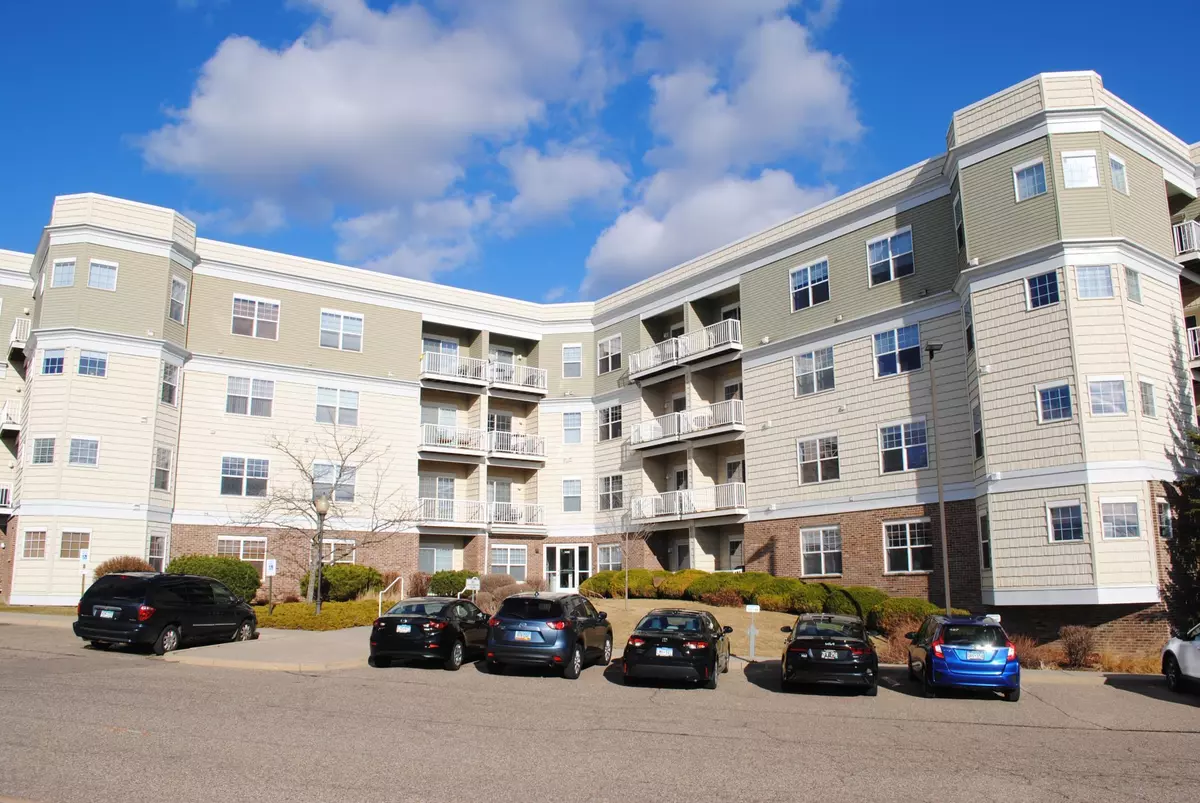 Chaska, MN 55318,114200 Hundertmark RD #209