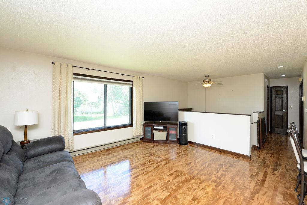Mapleton, ND 58059,611 3rd ST