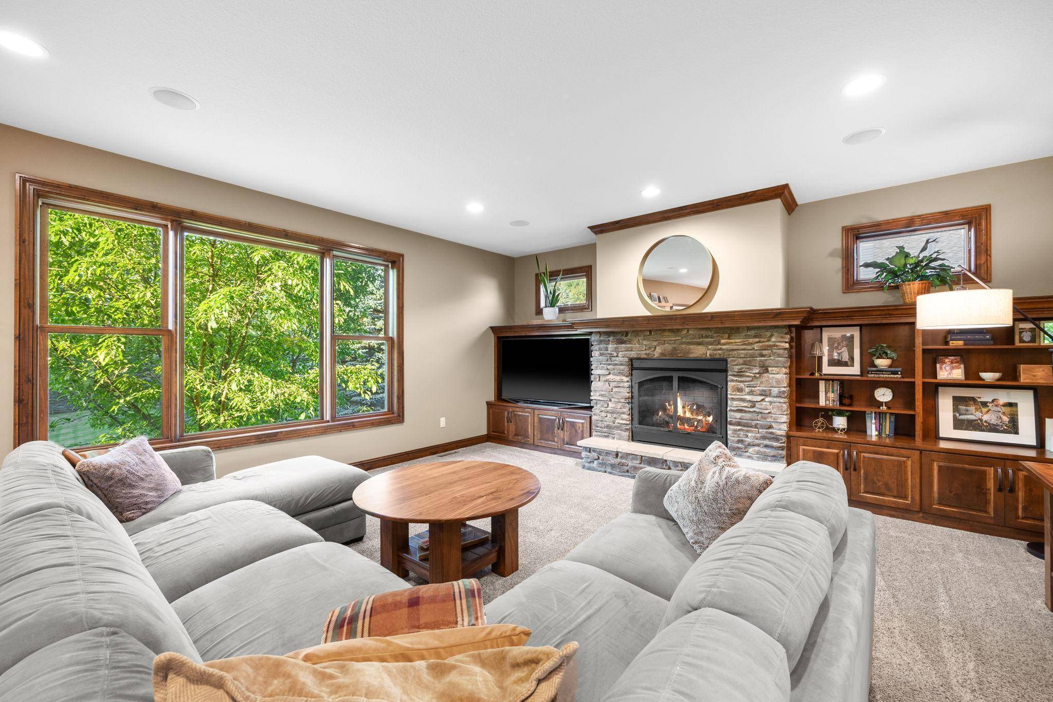 Chaska, MN 55318,1899 White Oak DR