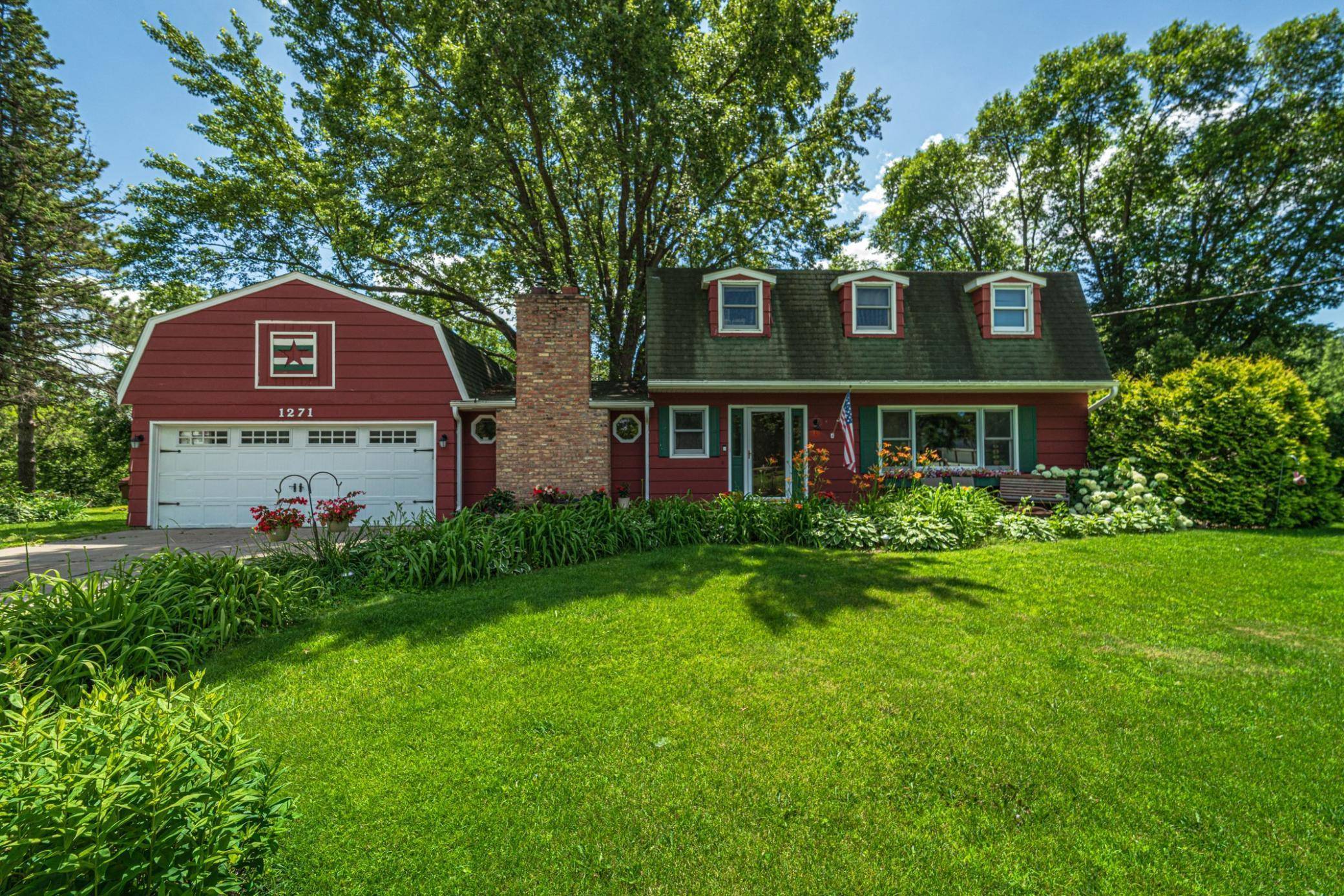 1271 Southview DR, Hastings, MN 55033