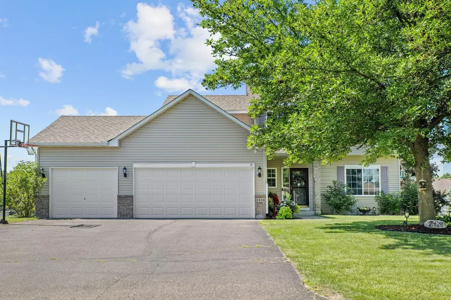 2418 Thrush ST, Shakopee, MN 55379