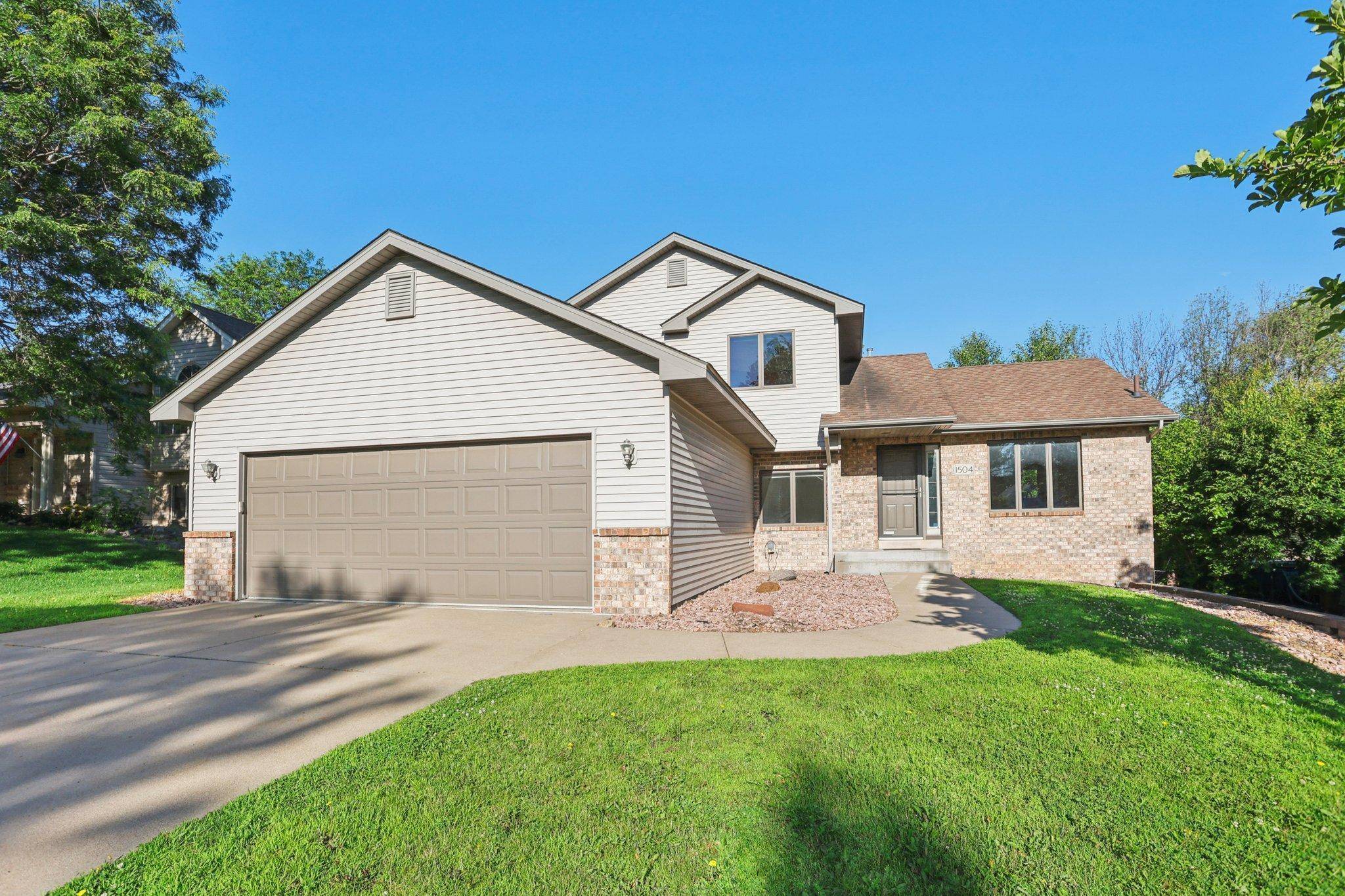 Shakopee, MN 55379,1504 Monarch ST