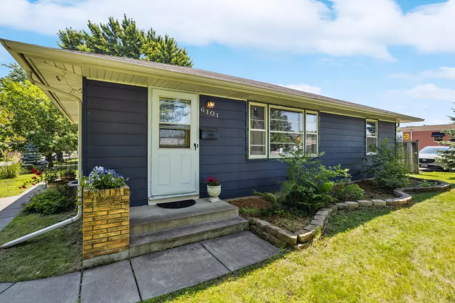 6101 Wooddale AVE, Edina, MN 55424