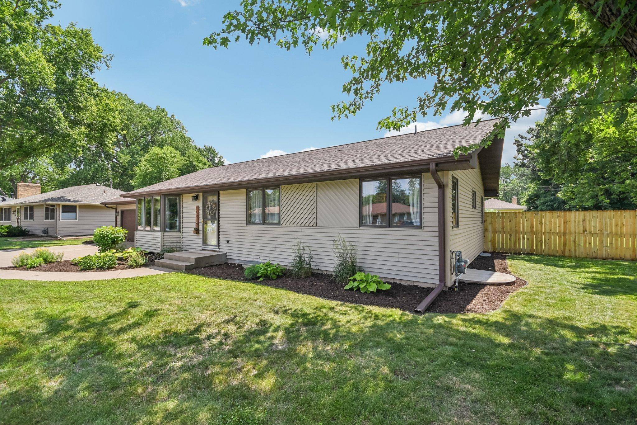 Bloomington, MN 55431,10319 York LN