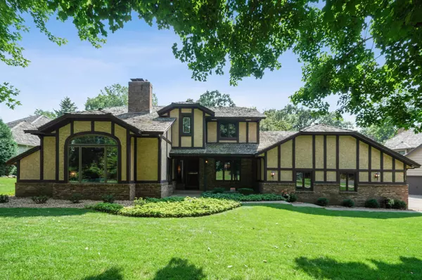 13175 Cardinal Creek RD, Eden Prairie, MN 55346