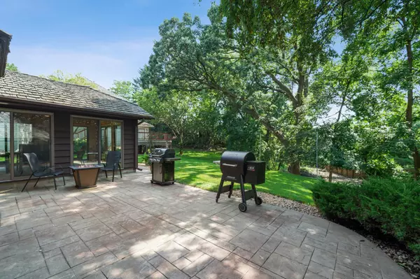 Eden Prairie, MN 55346,13175 Cardinal Creek RD