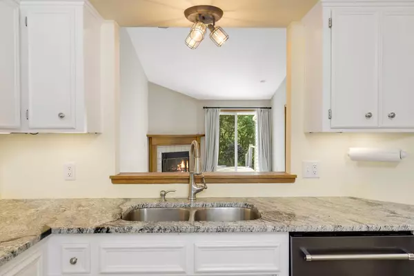 Mounds View, MN 55112,2672 Lake Court DR #58