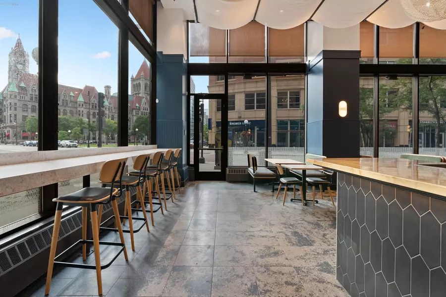 360 Saint Peter ST #4, Saint Paul, MN 55102