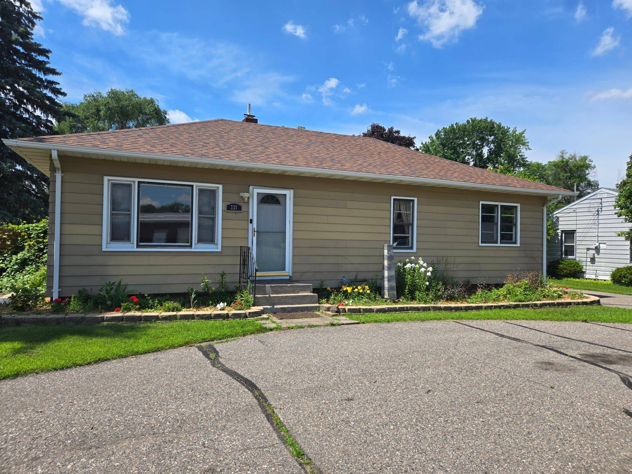 Waite Park, MN 56387,331 4th AVE NE