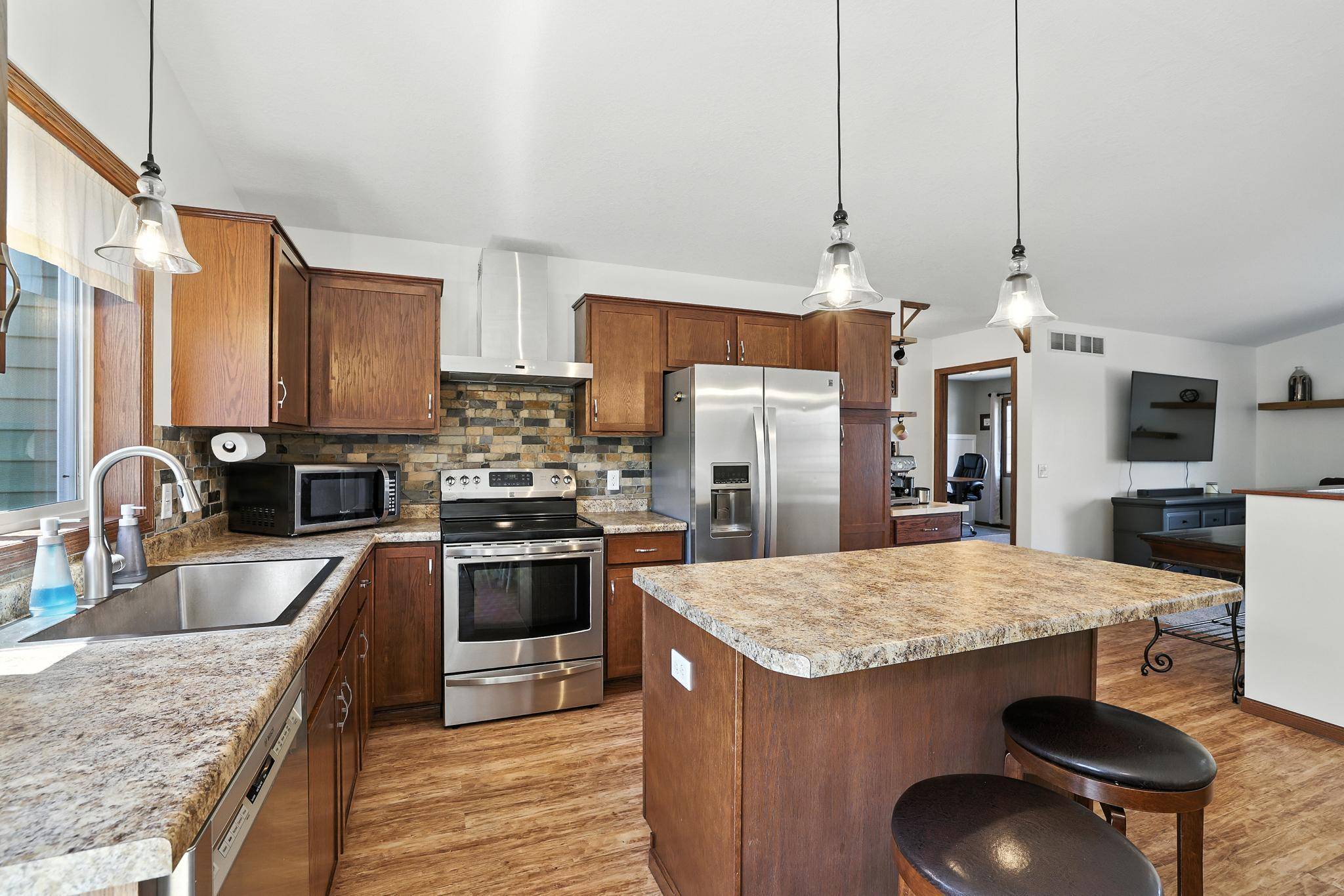 River Falls, WI 54022,1870 Morning Glory DR