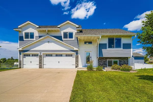 Montrose, MN 55363,905 Burton CIR