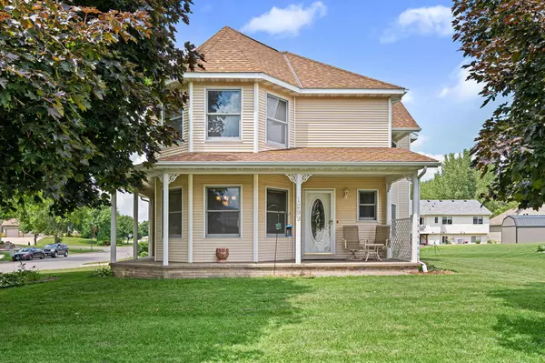 1299 Bellflower LN NE, Owatonna, MN 55060