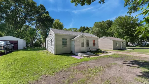 Willmar, MN 56201,1313 Lakeland DR NE