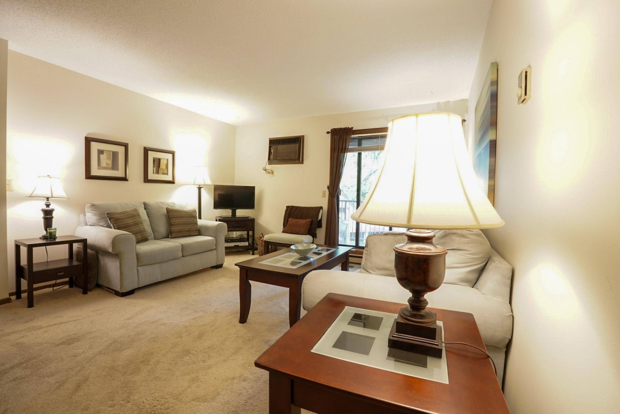 350 Shelard Pkwy #206, Saint Louis Park, MN 55426