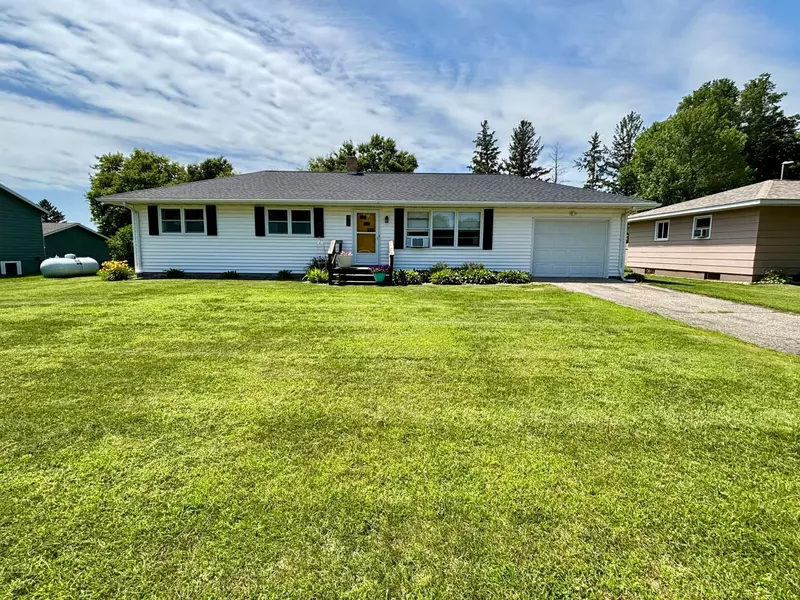411 1st ST N, Hoffman, MN 56339