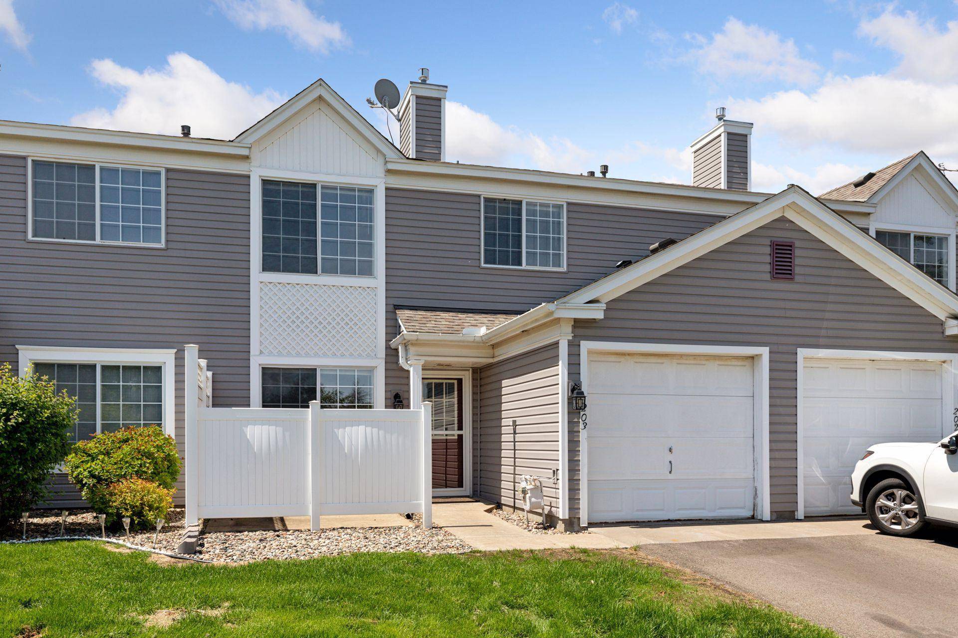 Burnsville, MN 55306,2025 Southcross DR W #203