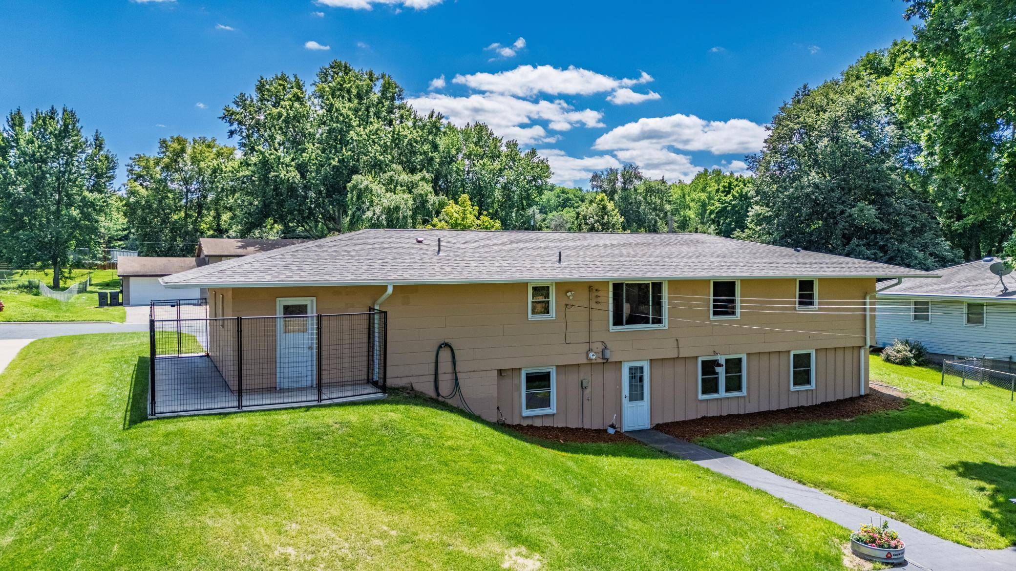 Burnsville, MN 55337,2724 Sunset LN