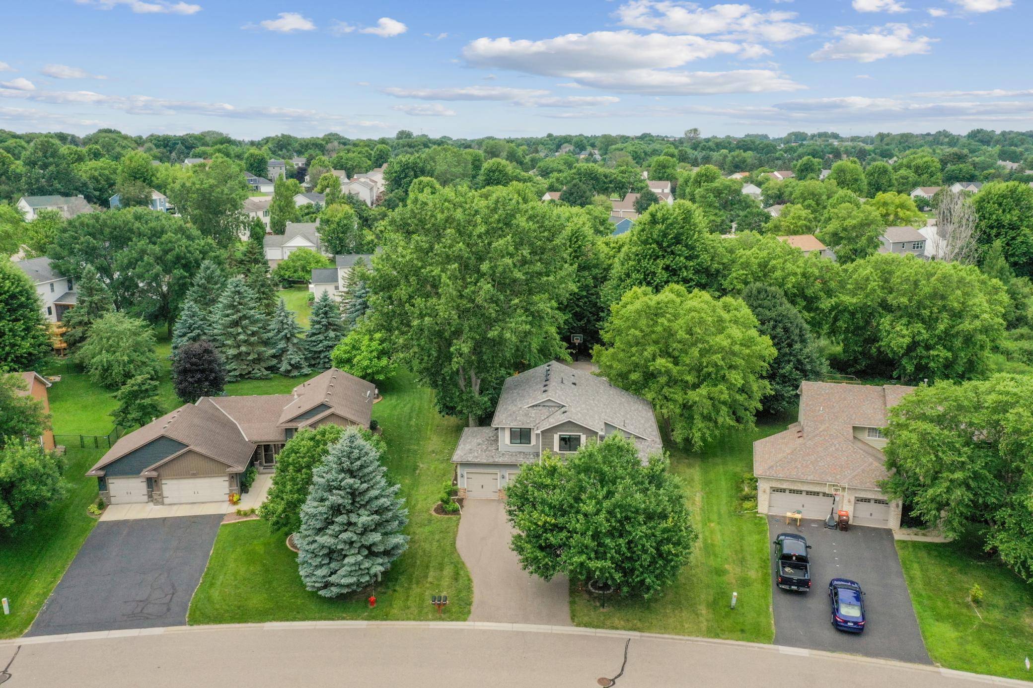 3170 Meadow Brook DR, Woodbury, MN 55125