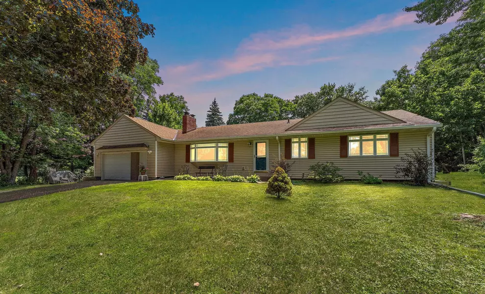 1682 Oakdale AVE, West Saint Paul, MN 55118
