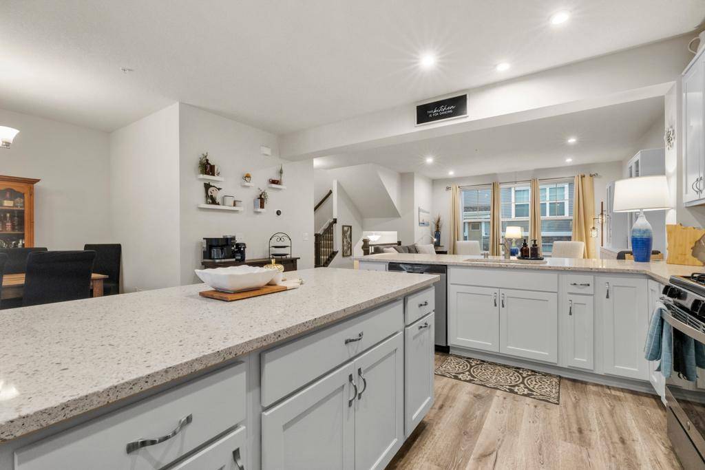Victoria, MN 55386,775 Roselyn DR