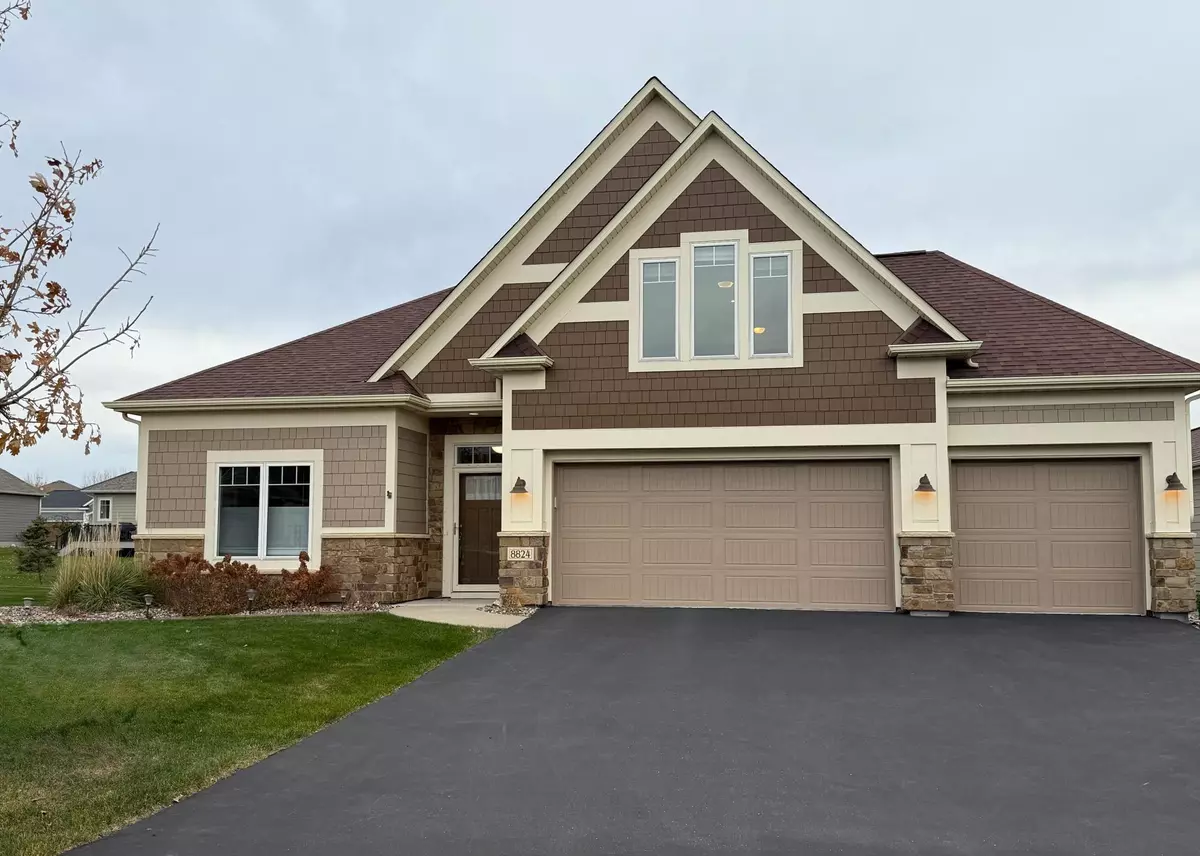 Lake Elmo, MN 55042,8824 Upper 7th PL N