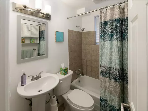 Minneapolis, MN 55408,2639 Colfax AVE S #1