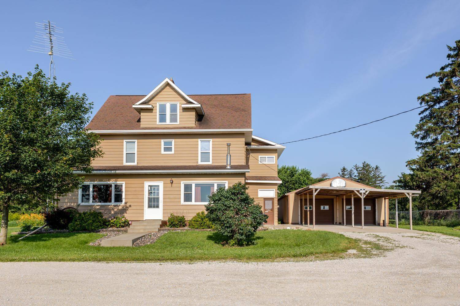13331 40th ST SE, Eyota, MN 55934