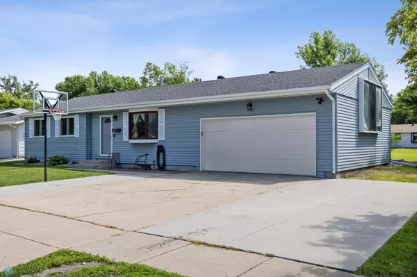 West Fargo, ND 58078,901 7th ST W