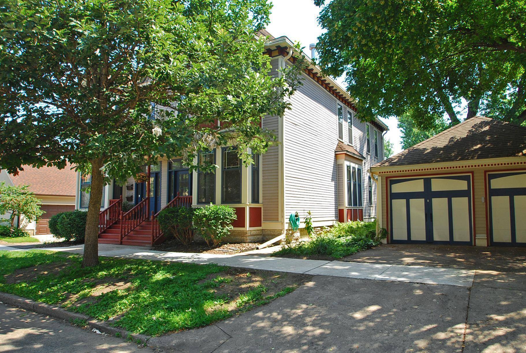 Saint Paul, MN 55102,214 Mackubin ST
