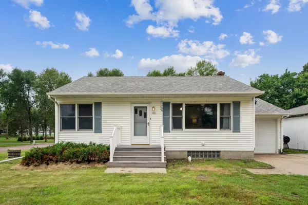 Fairfax, MN 55332,509 Park ST S