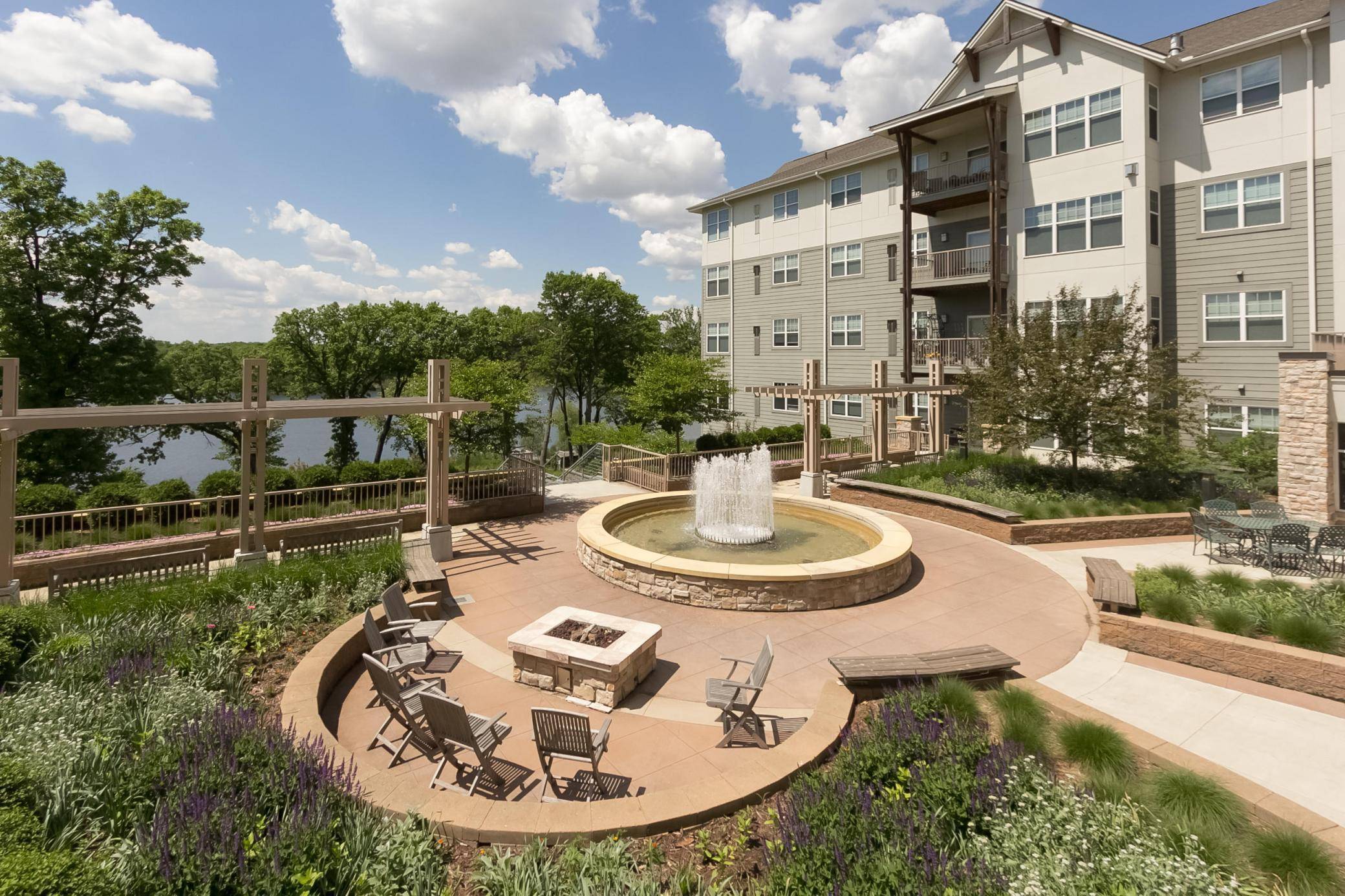1900 Rush Lake TRL #110, New Brighton, MN 55112