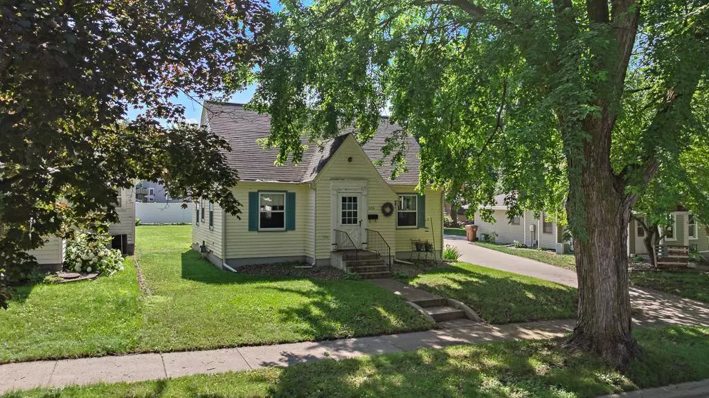 206 S 4th ST, Montevideo, MN 56265
