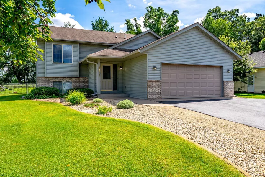 6617 378th ST, North Branch, MN 55056