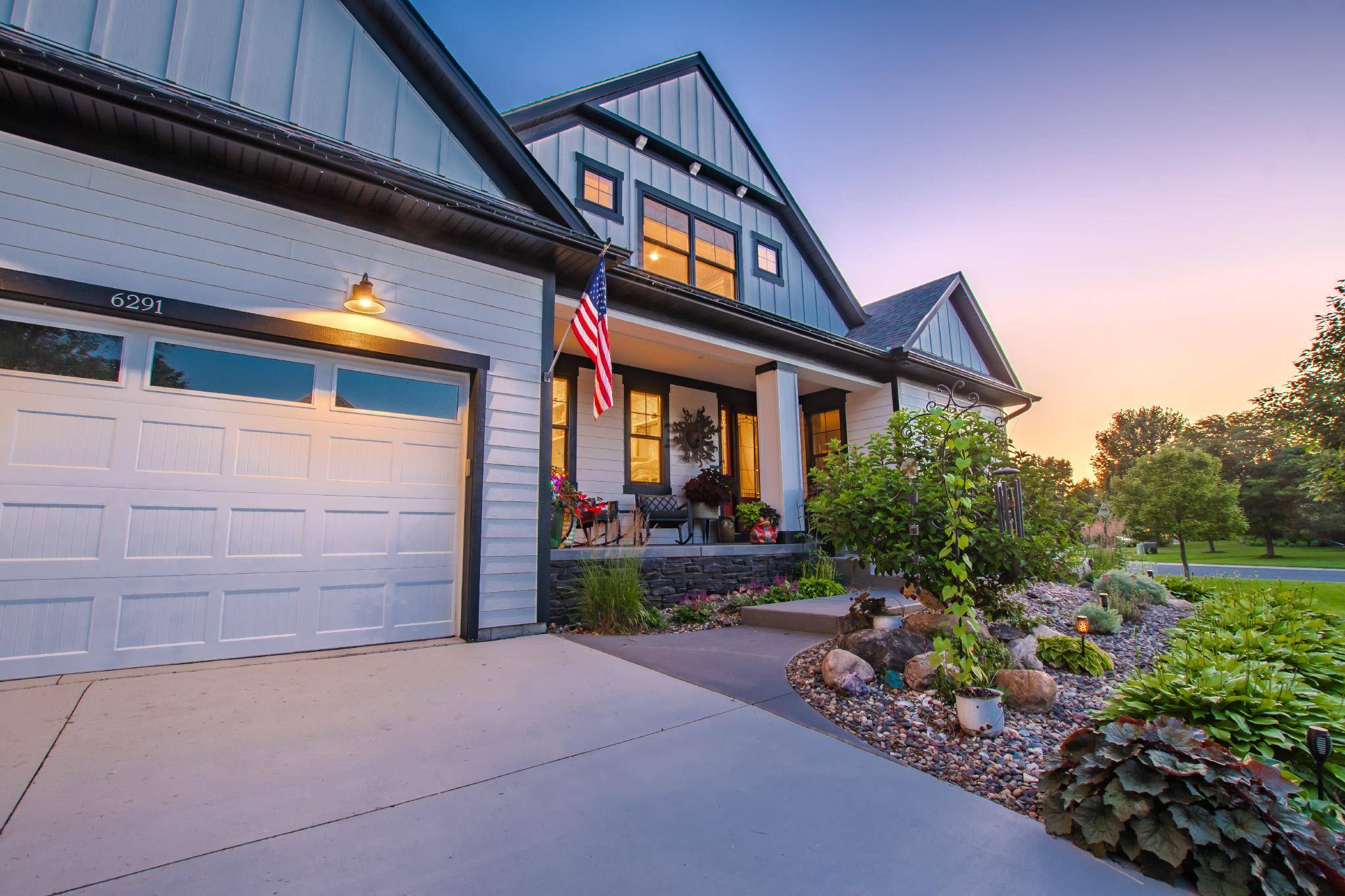 6291 Red Fox RD, Lino Lakes, MN 55014