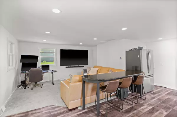 Annandale, MN 55302,11000 118th ST NW