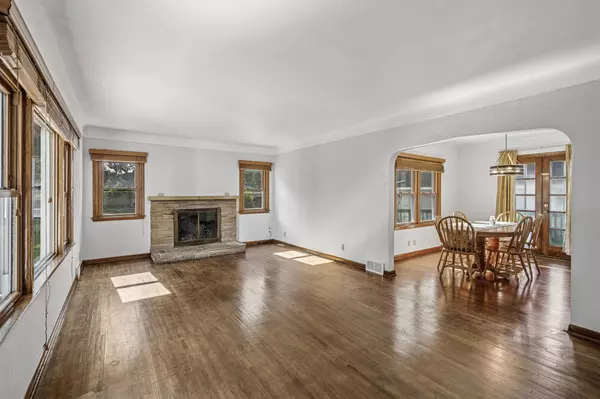 Saint Paul, MN 55106,1595 Reaney AVE