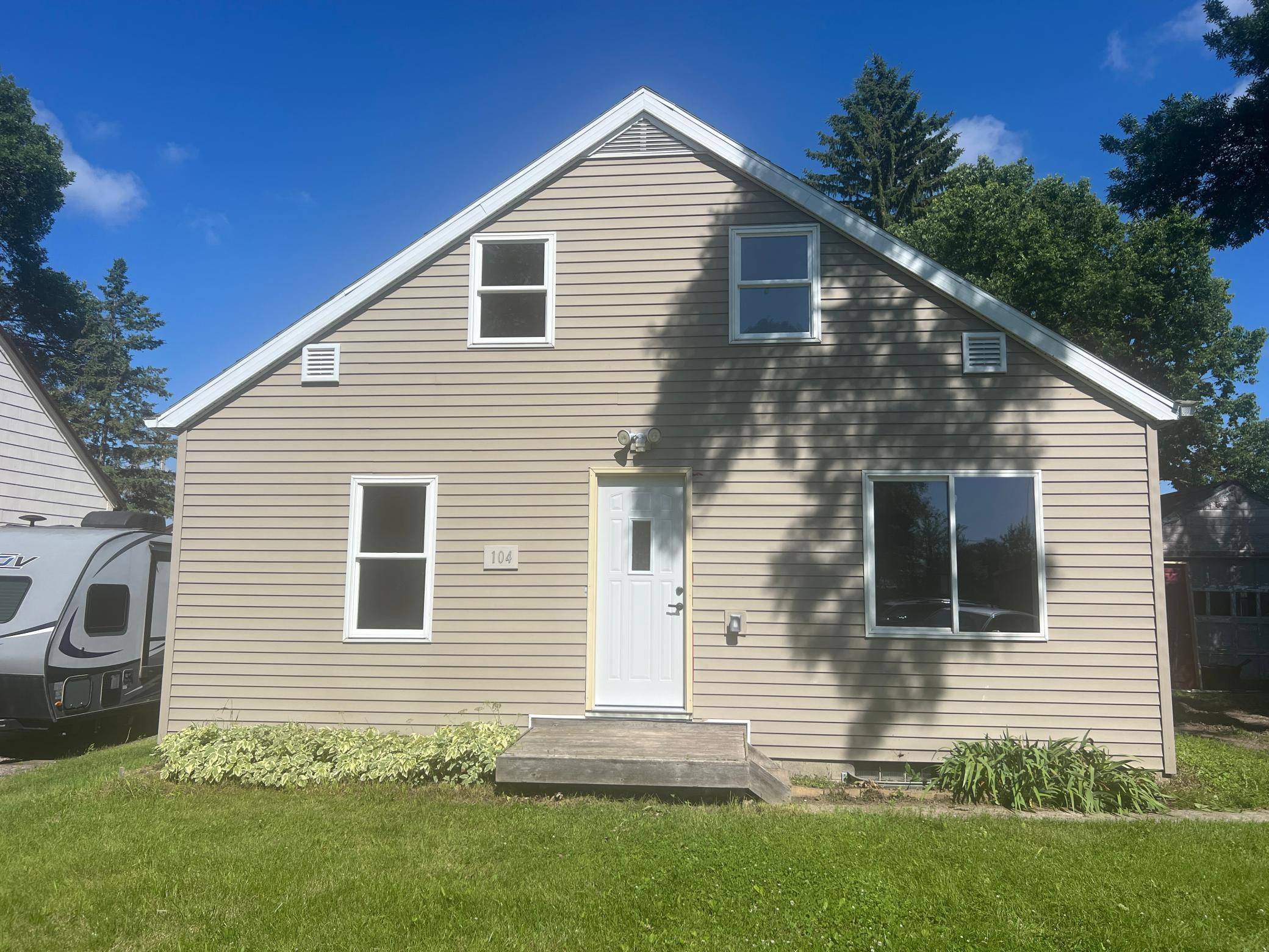 104 3rd ST N, Hoffman, MN 56339