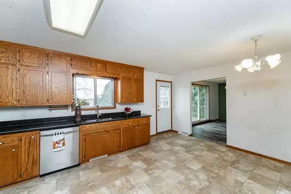 Hayfield, MN 55940,828 Center AVE S