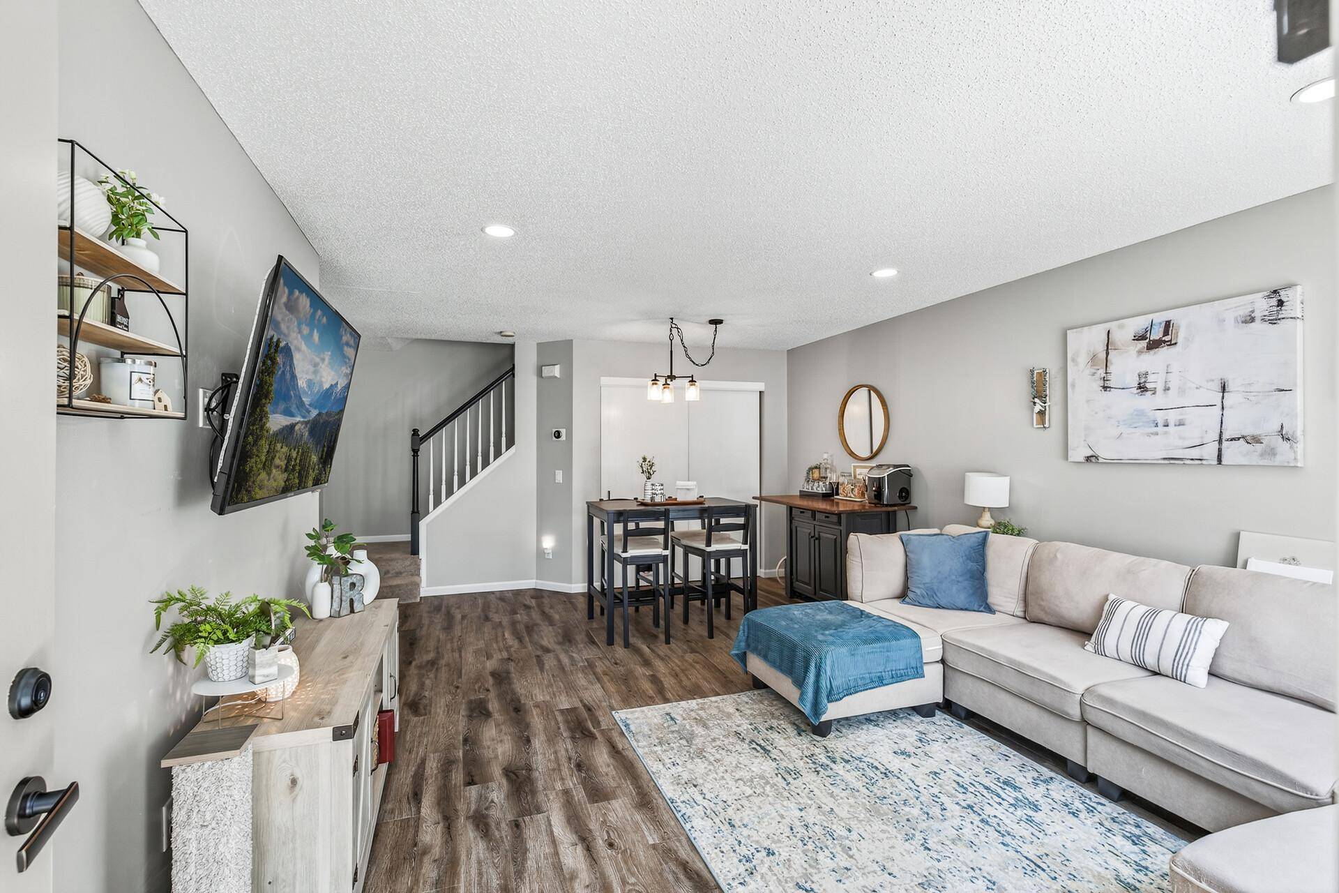 Woodbury, MN 55129,653 Mariner WAY