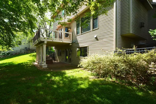 Eden Prairie, MN 55347,12452 Alise PL