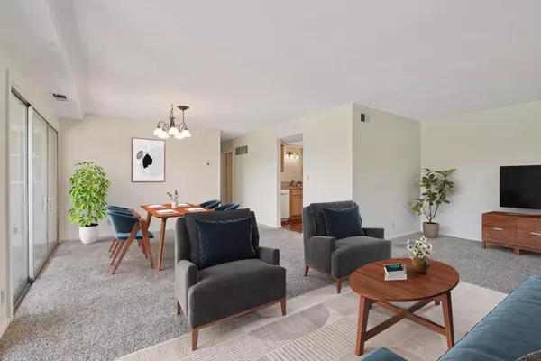Edina, MN 55435,6301 Colony WAY #2A