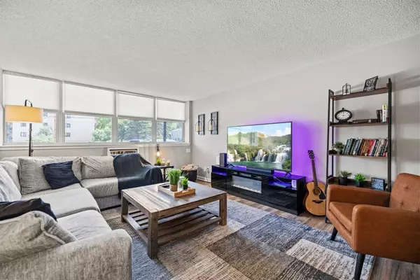 Minneapolis, MN 55416,3150 Excelsior BLVD #101