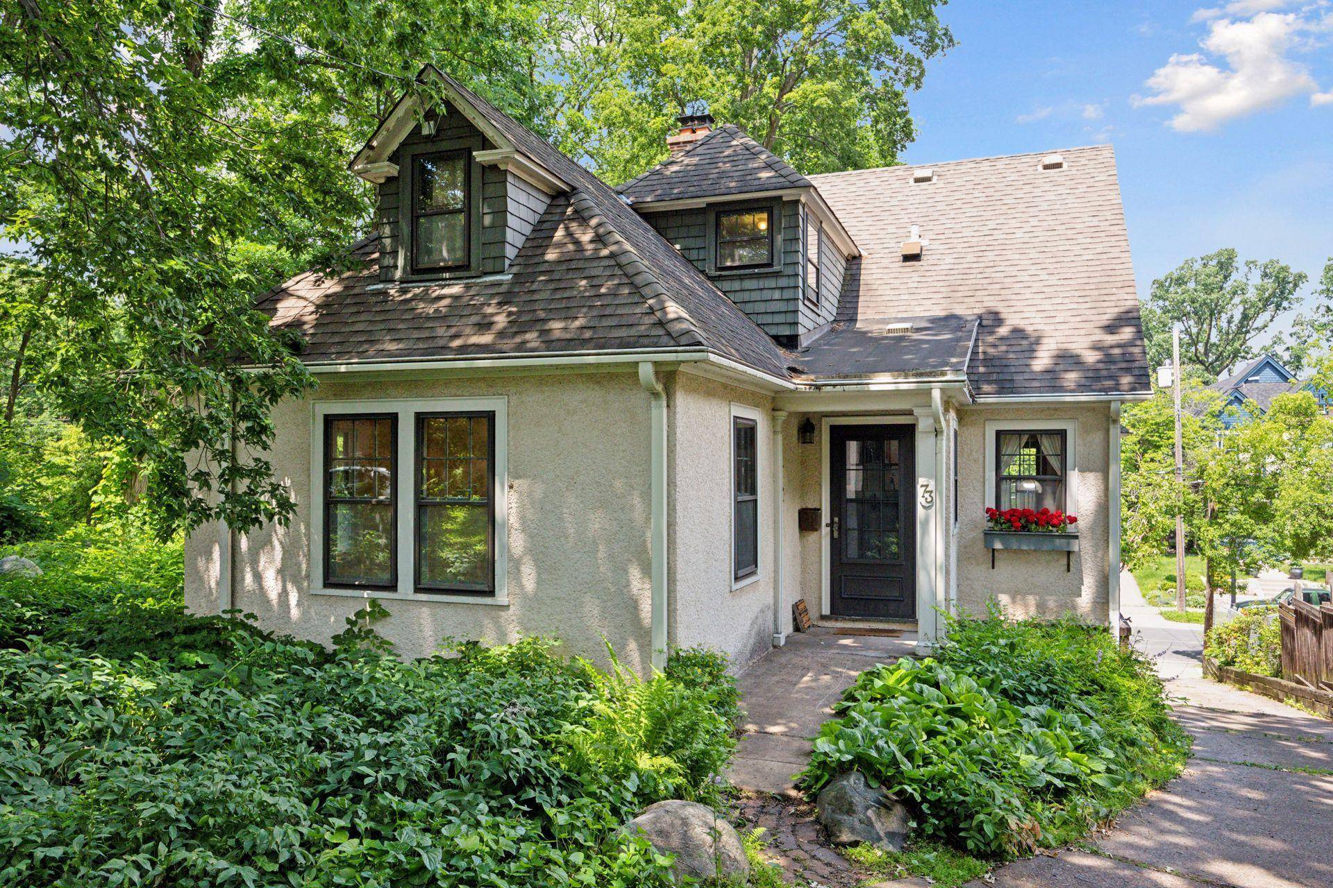 Minneapolis, MN 55414,73 Arthur AVE SE