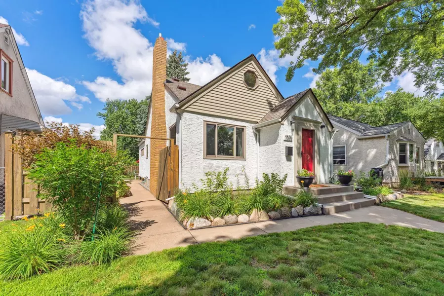 1535 Maywood ST, Saint Paul, MN 55117