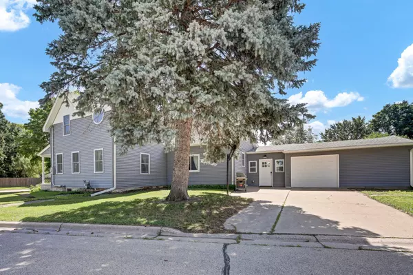 Lake City, MN 55041,802 S Garden ST
