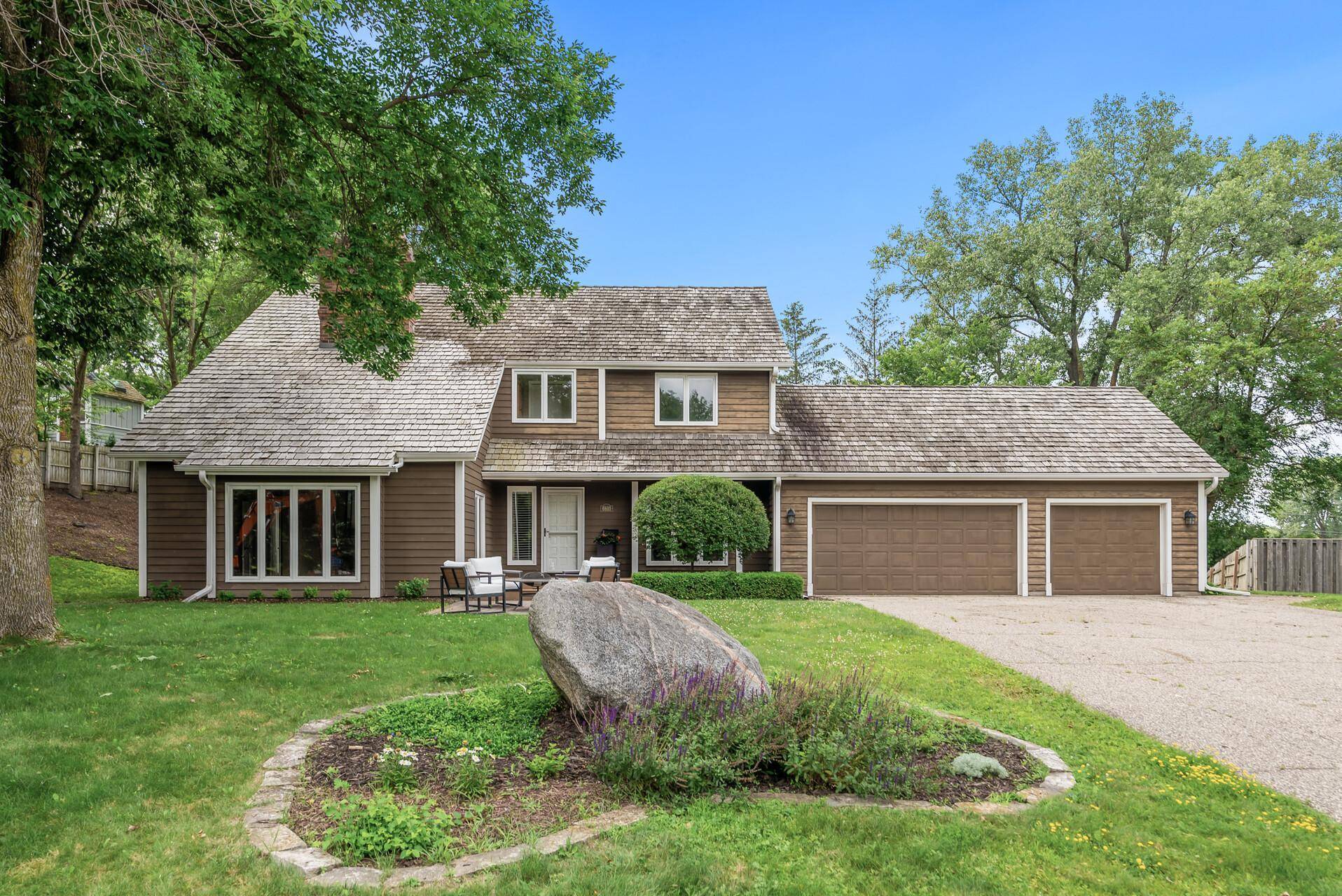 Eden Prairie, MN 55346,6810 Sand Ridge RD