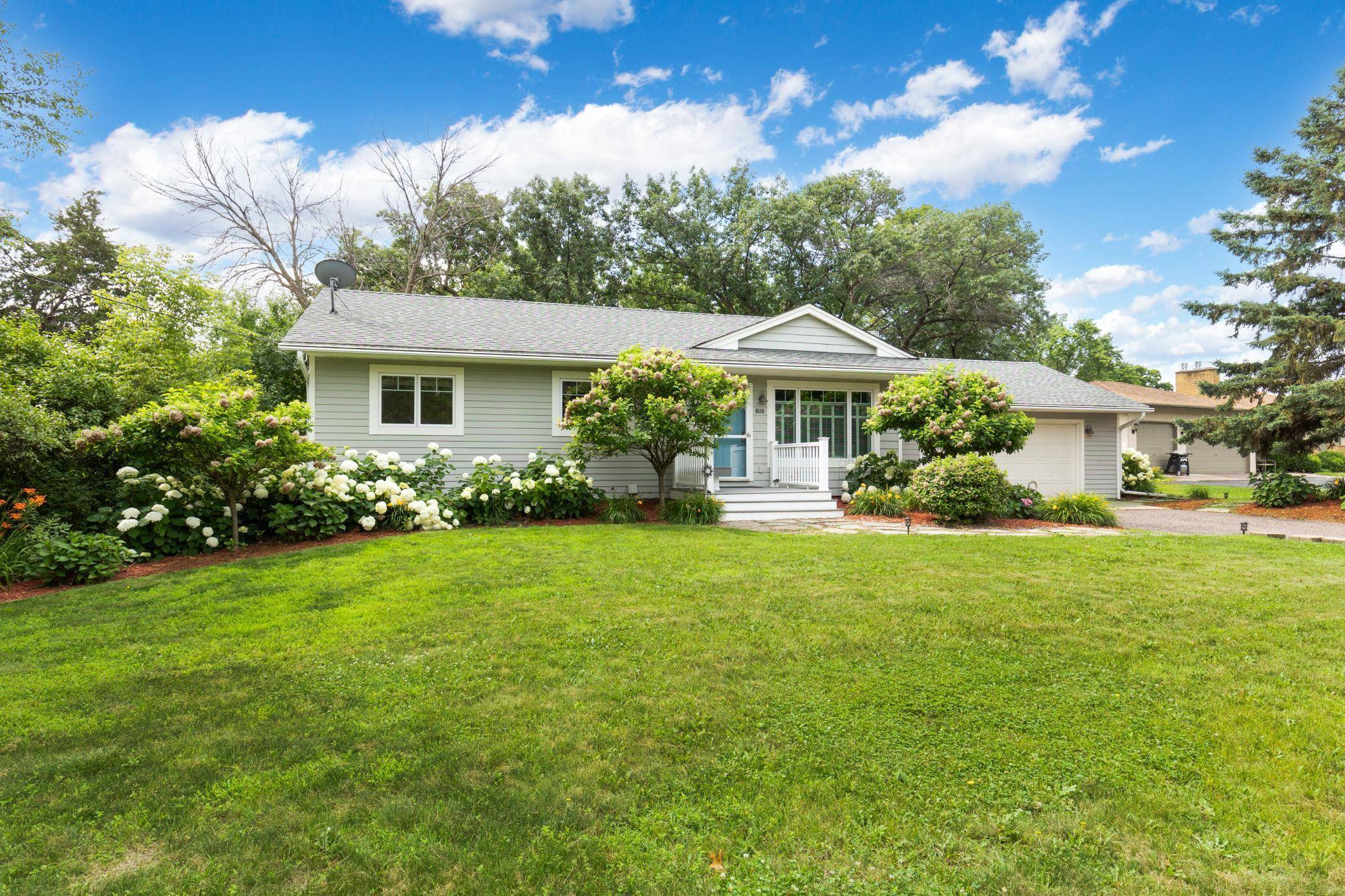 Brooklyn Park, MN 55445,8116 Mount Curve BLVD